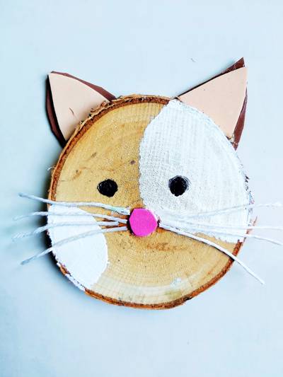 Ozdoby na plastrach drewna